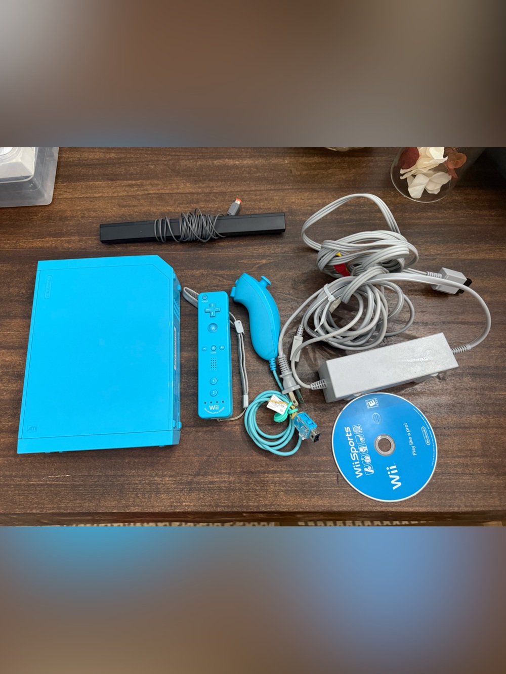 Nintendo Wii home video game console- blue